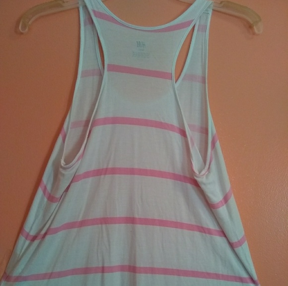 H&M Top - Picture 2 of 3